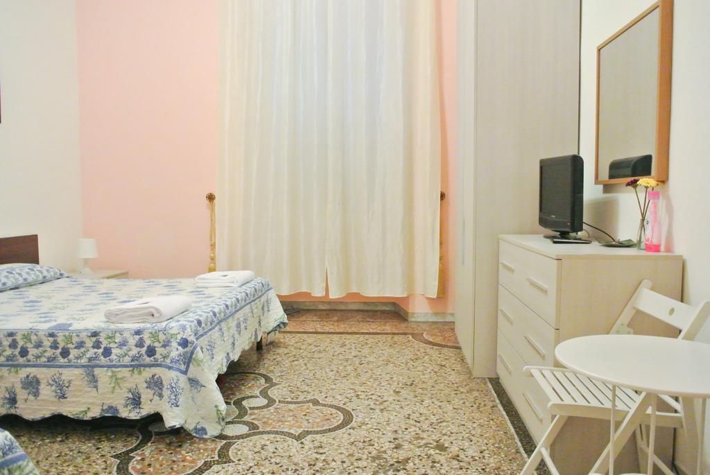 Guest House Hellokitty โรม ภายนอก รูปภาพ